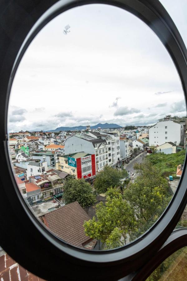 Khach San Y Lan 2 Da Lat Hotel Exterior photo